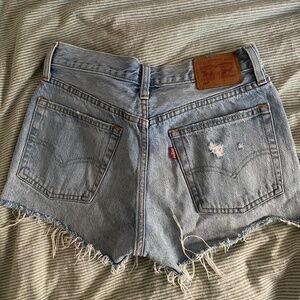 LEVIS 501 denim shorts patchwork distressed light denim size 26